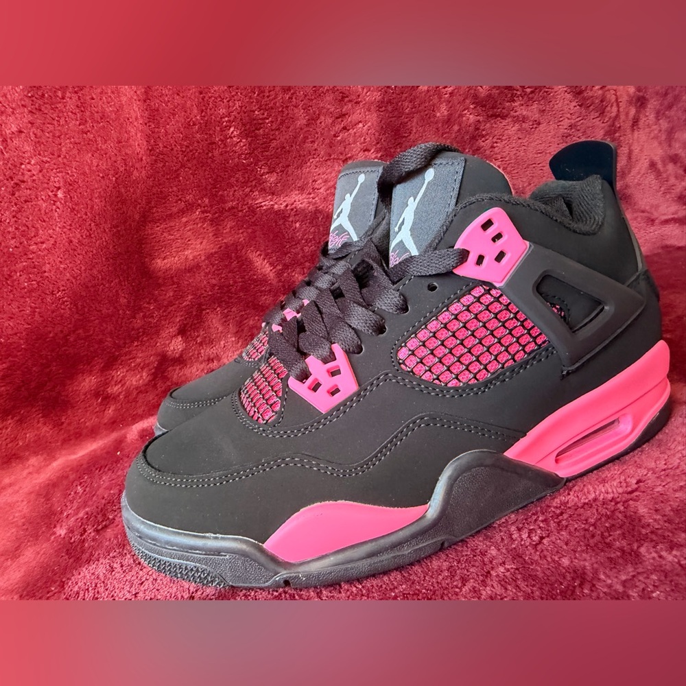 Jordan 4 pink thunder Women’s Black & Pink Basketball Sneakers - Iconic